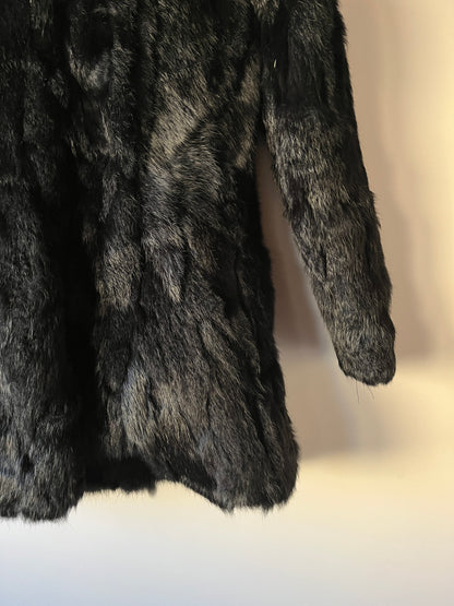 Manteau en fourrure forme caban