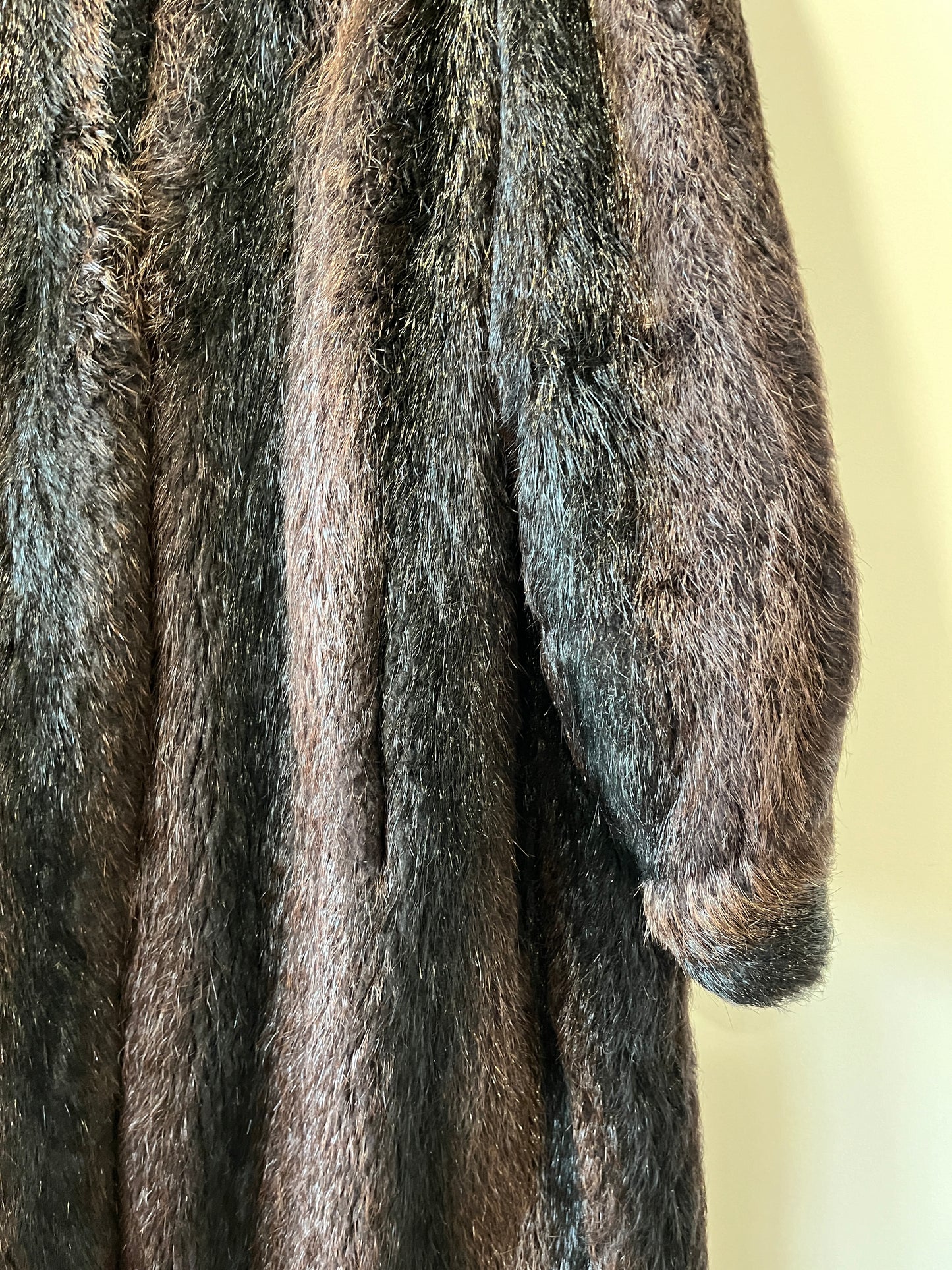 Manteau long en fourrure marron