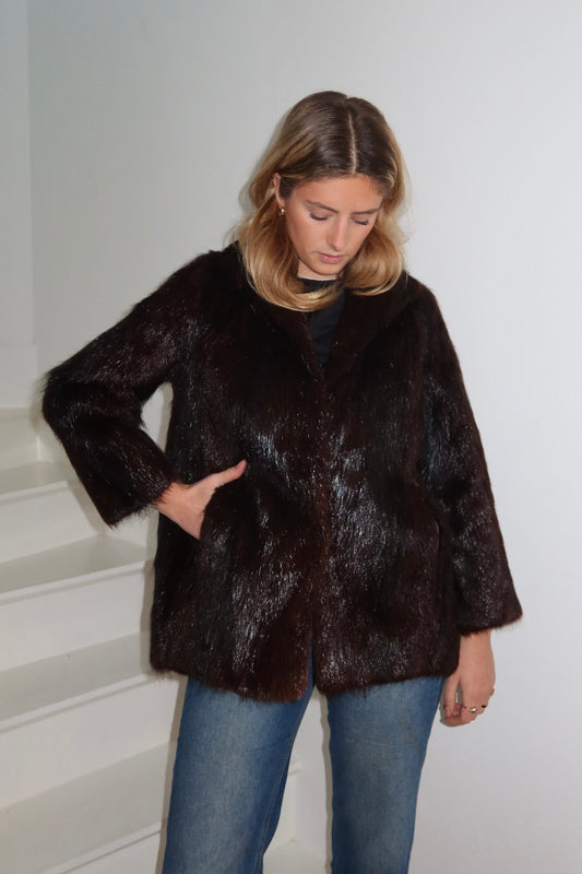 Manteau en fourrure marron