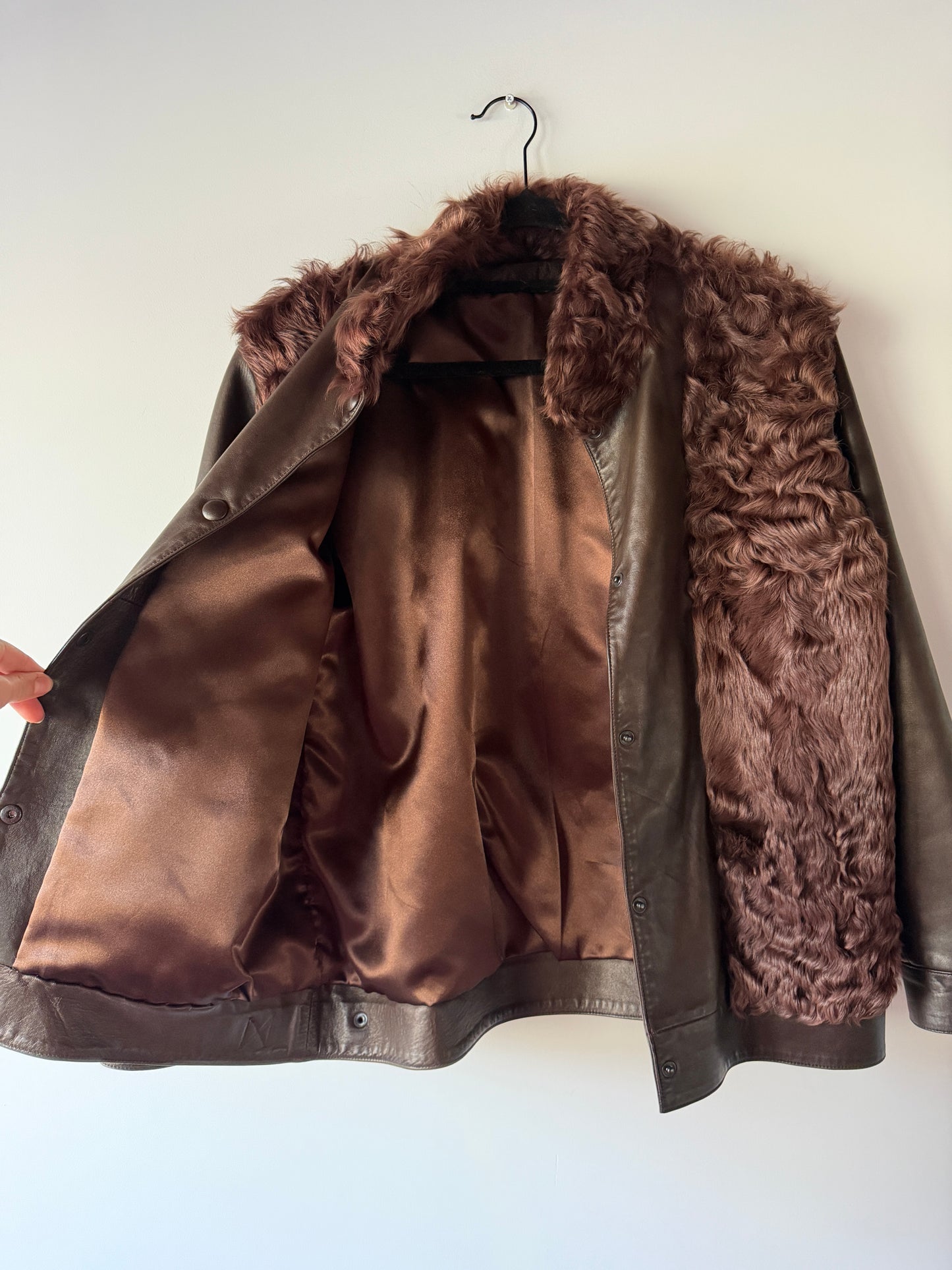Veste en fourrure et cuir marron