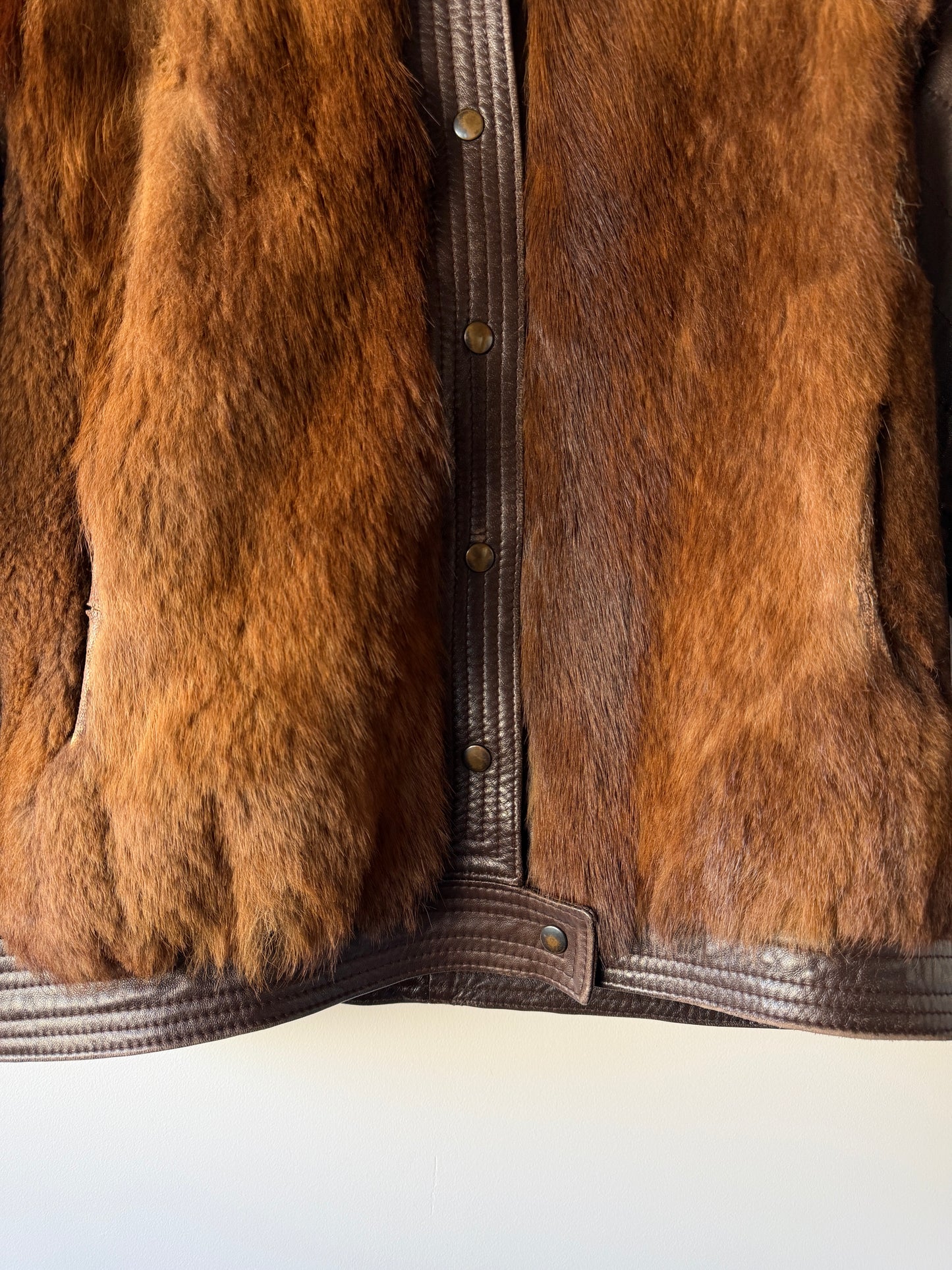 Veste en fourrure et cuir marron