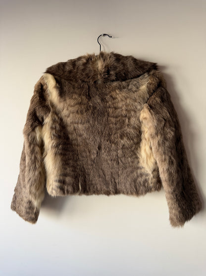 Veste en fourrure grise