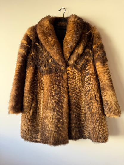Manteau en fourrure marron