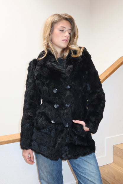 Manteau en fourrure forme caban