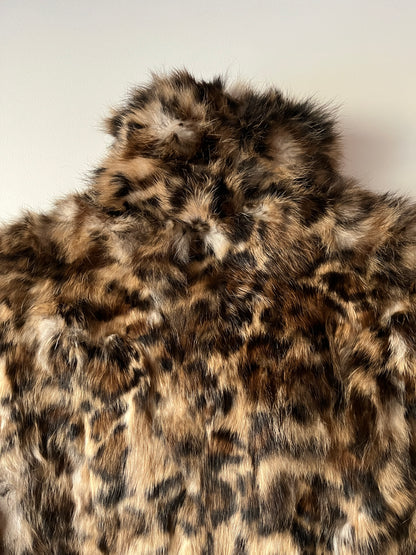 Manteau en fourrure imprimé léopard