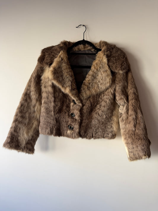 Veste en fourrure grise