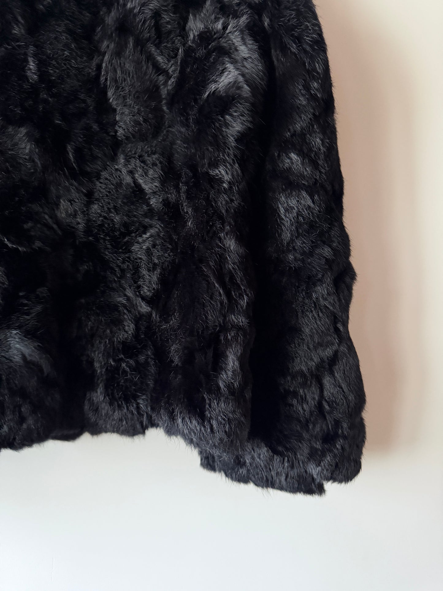 Manteau en fourrure noir