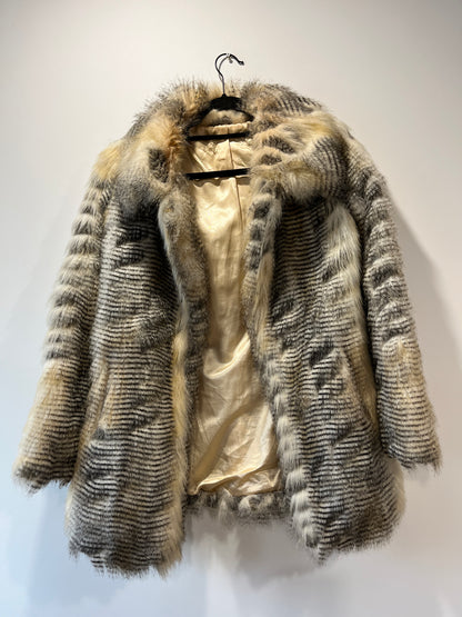 Manteau en fausse fourrure imprimé style animal