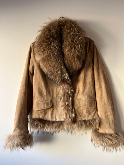 Veste en cuir avec bordures en fourrure beige