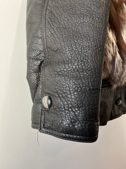 Veste en fourrure et cuir noir
