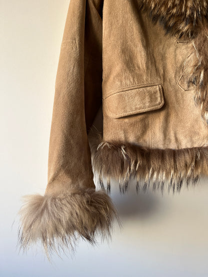 Veste en cuir avec bordures en fourrure beige