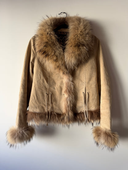 Veste en cuir avec bordures en fourrure beige