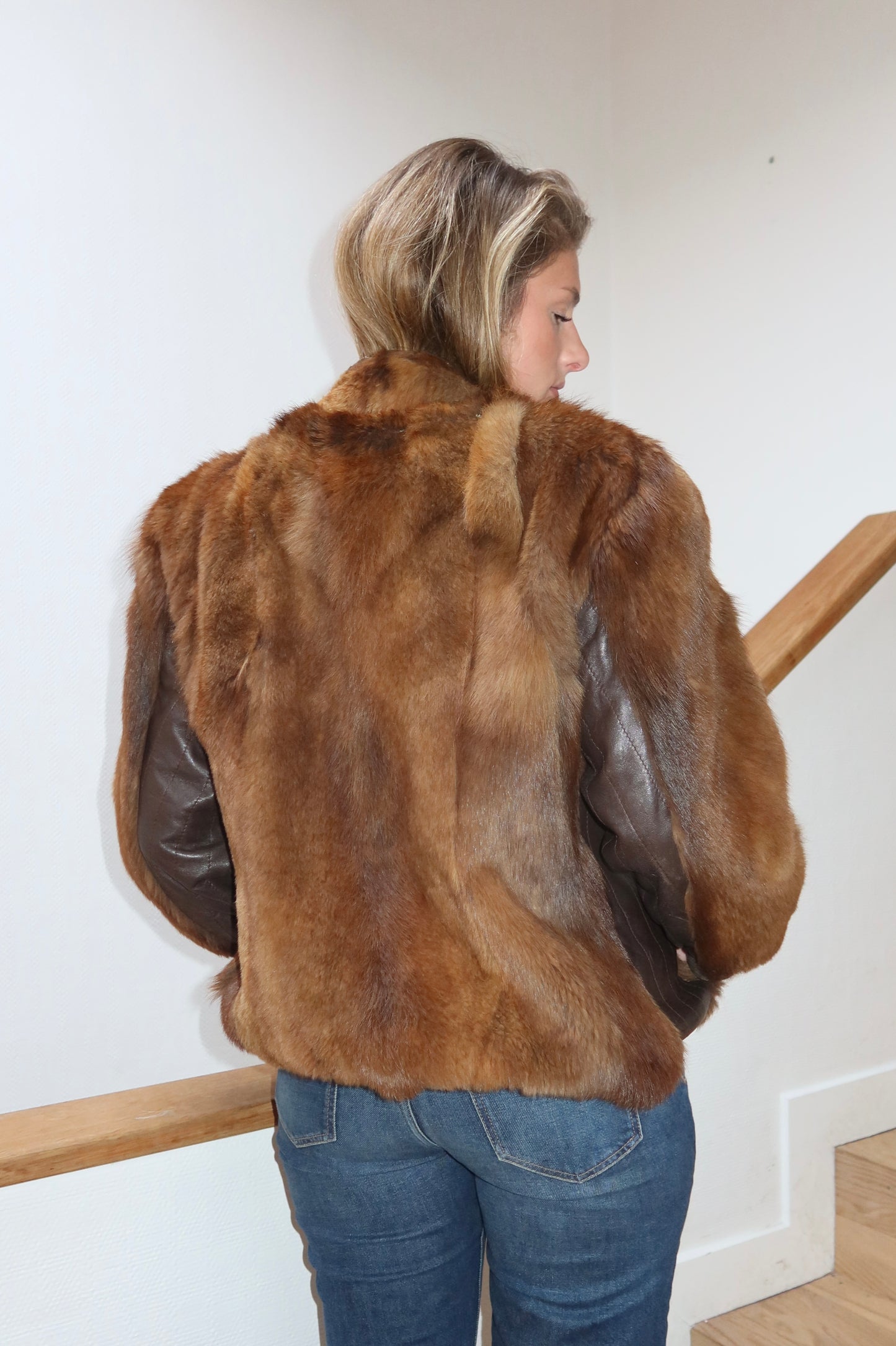 Veste en fourrure et cuir marron