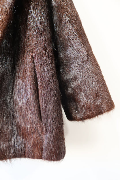 Manteau en fourrure marron