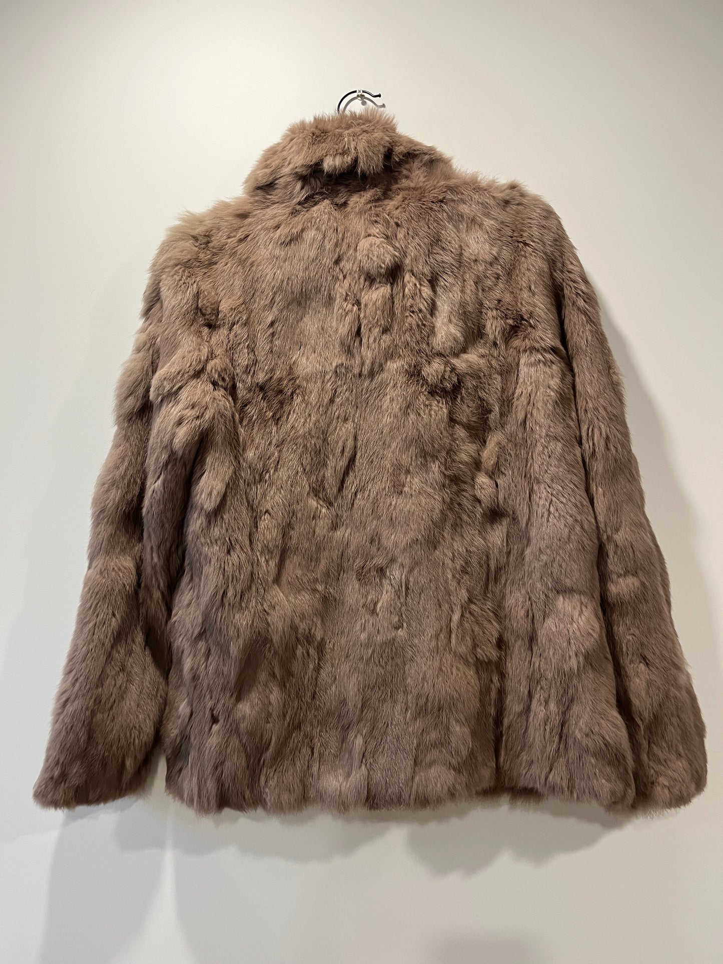 Manteau en fourrure taupe