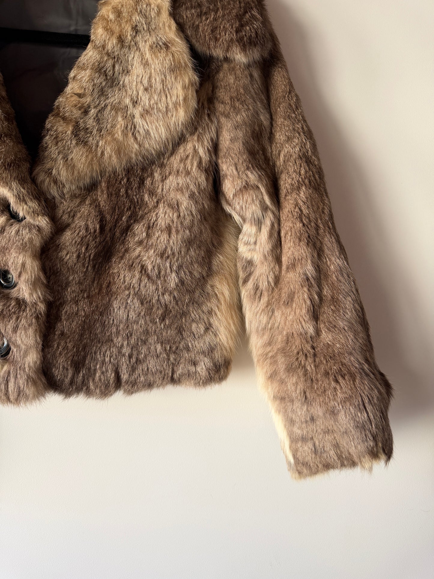 Veste en fourrure grise