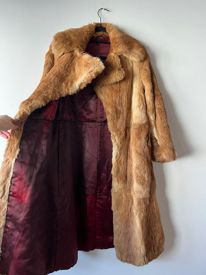Manteau long en fourrure beige