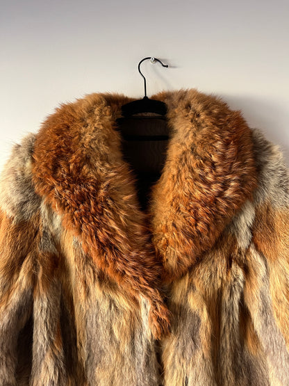 Manteau en fourrure roux doré