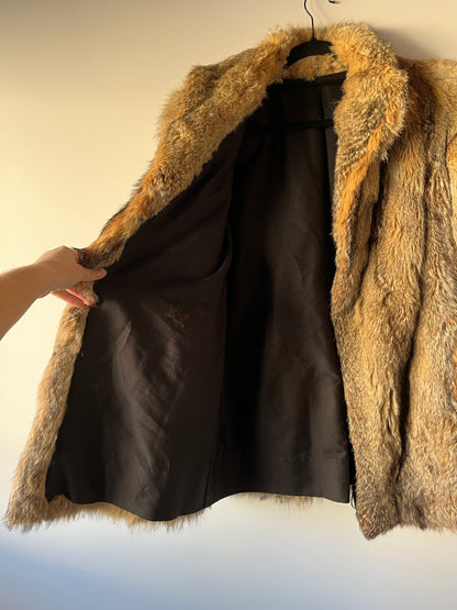 Manteau en fourrure grise, fauve et beige