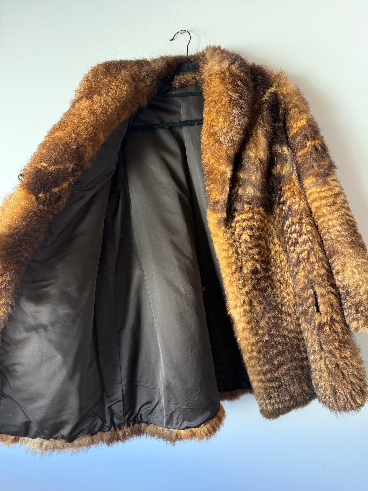 Manteau en fourrure marron