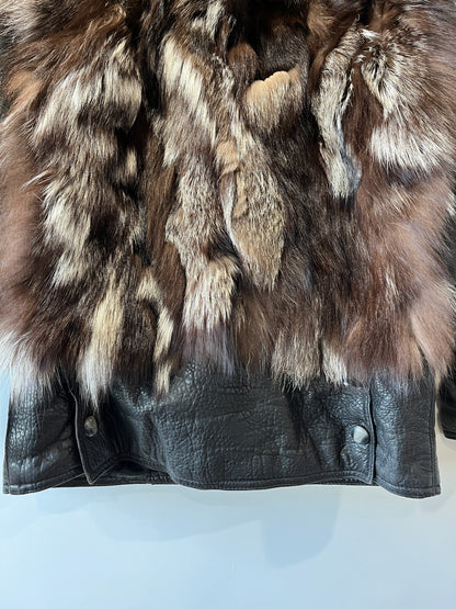 Veste en fourrure et cuir noir