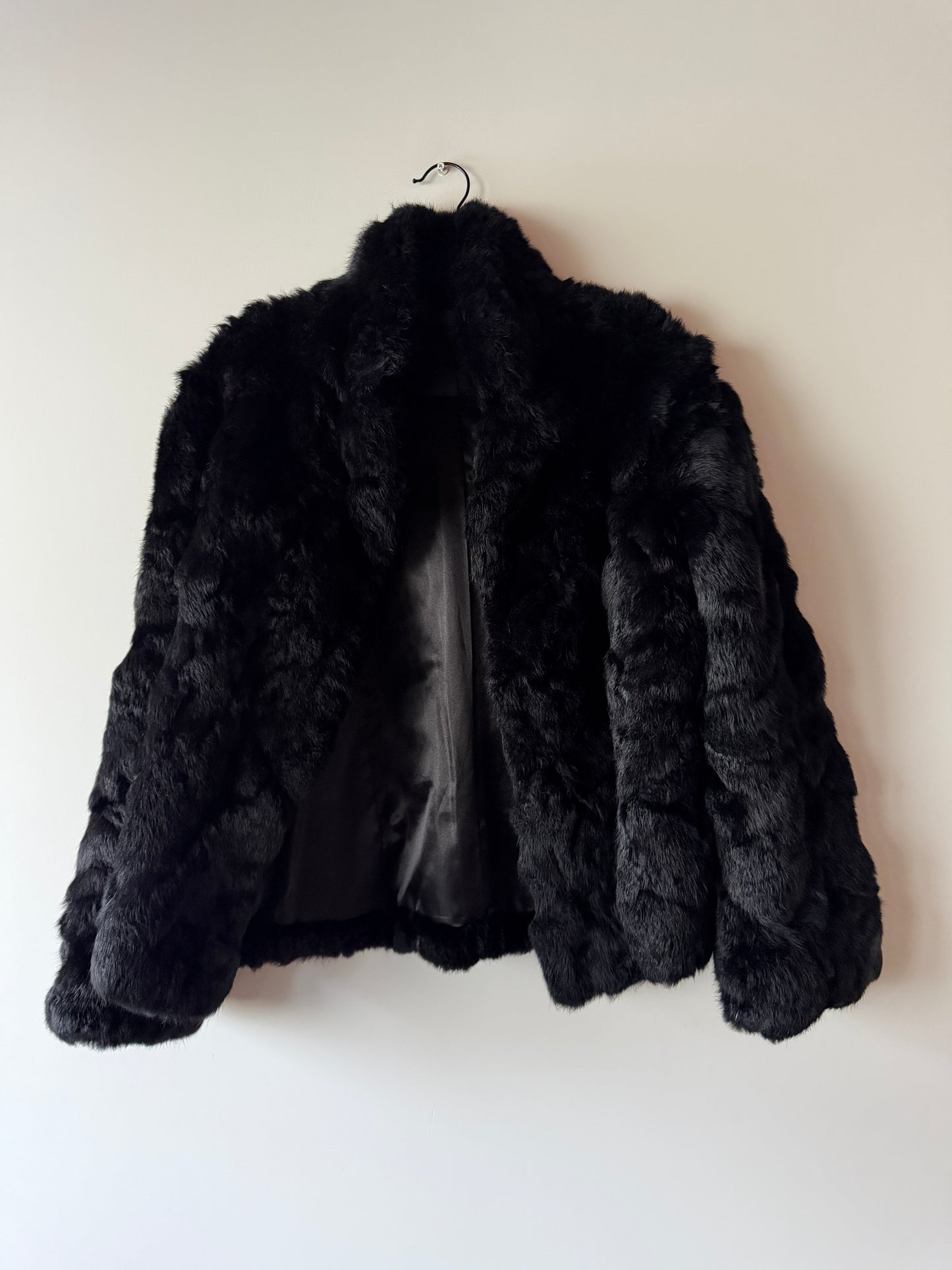 Manteau en fourrure noir