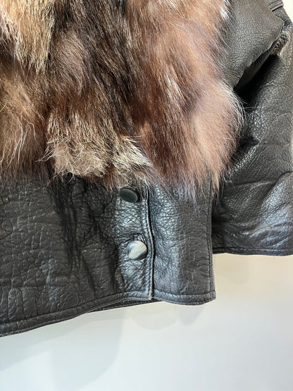Veste en fourrure et cuir noir