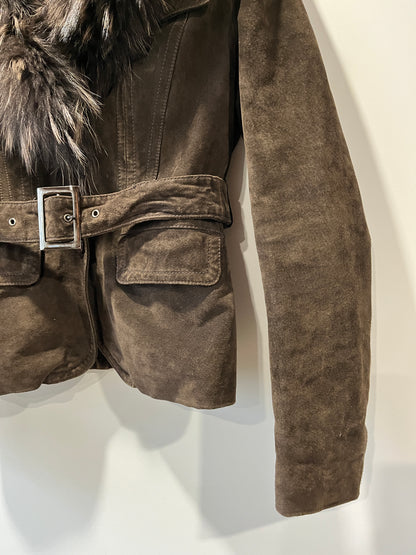 Veste en cuir marron et col en fourrure