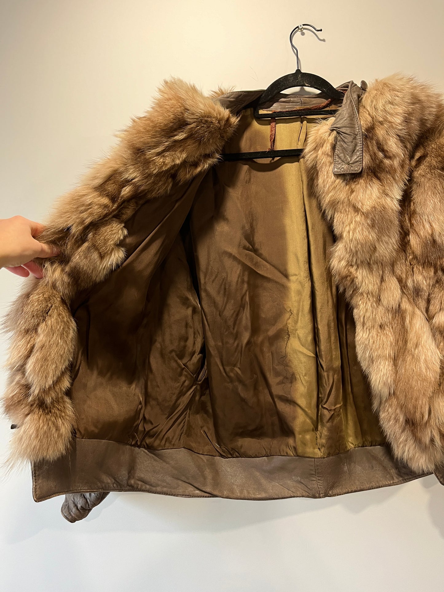 Veste en fourrure et cuir