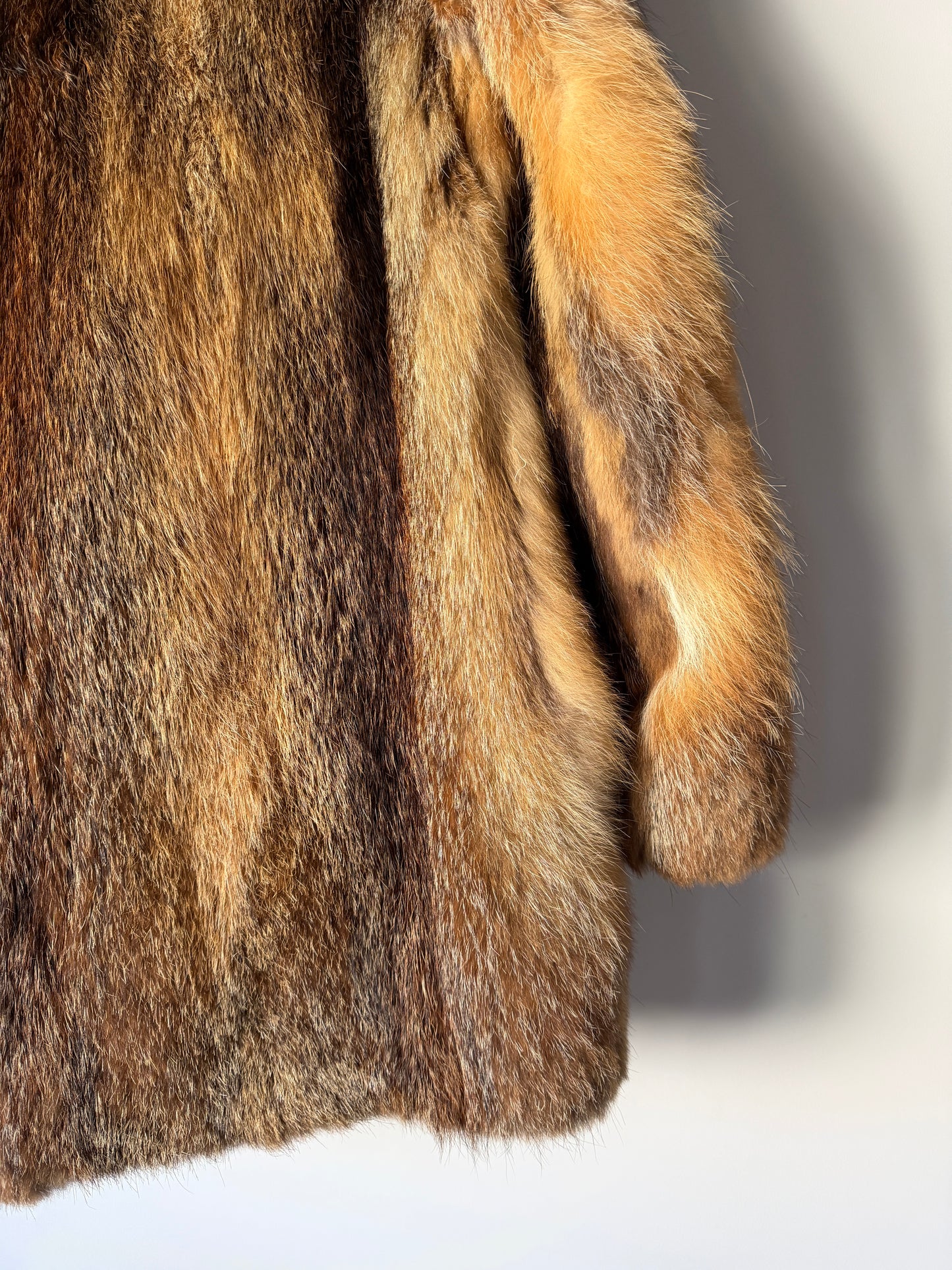 Manteau en fourrure fauve