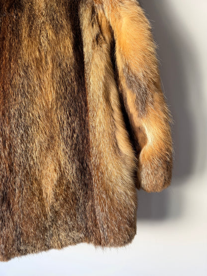 Manteau en fourrure fauve