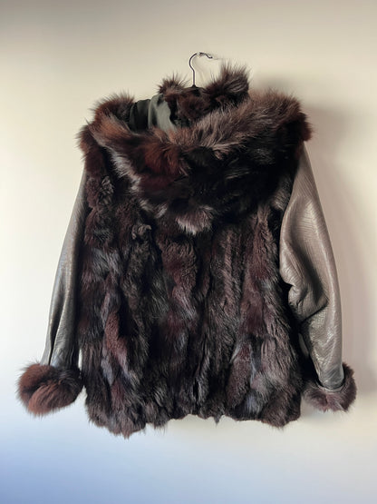 Veste en fourrure et cuir marron à capuche