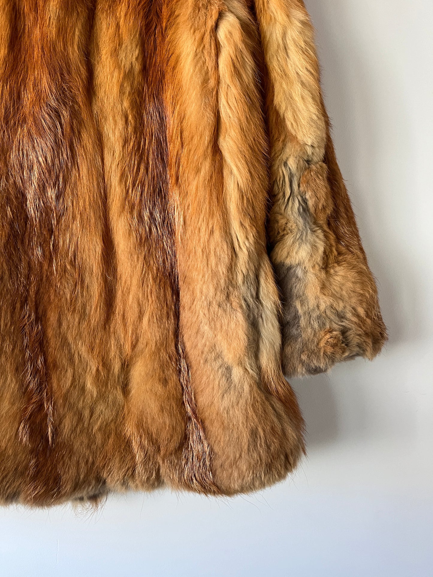 Manteau en fourrure roux doré