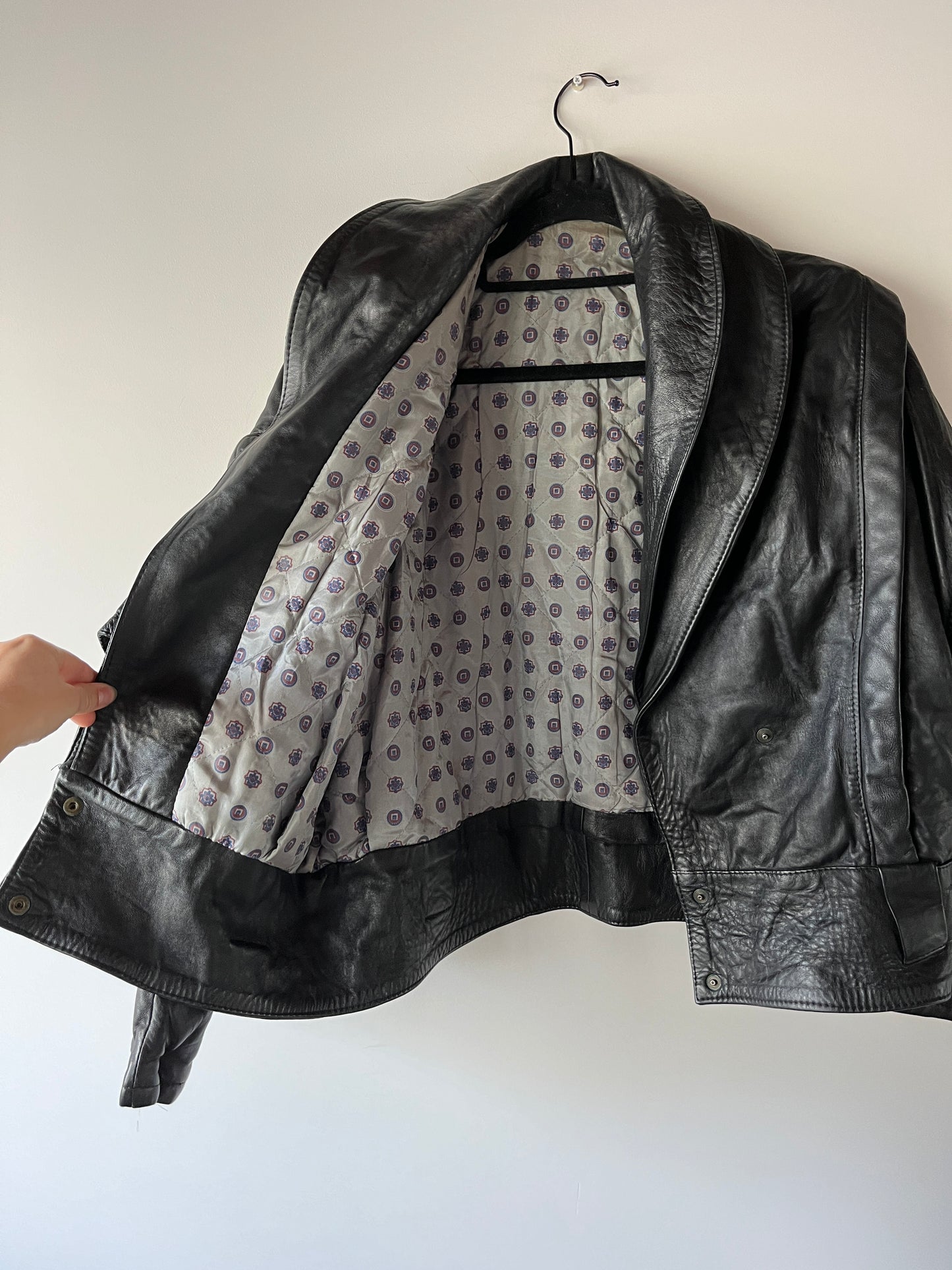 Veste en cuir noir modulable