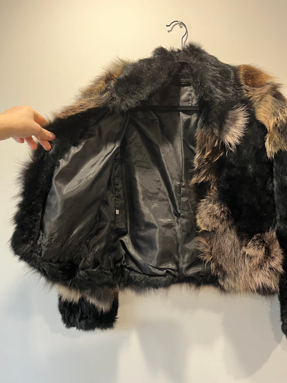 Manteau court en fourrure noir et marron