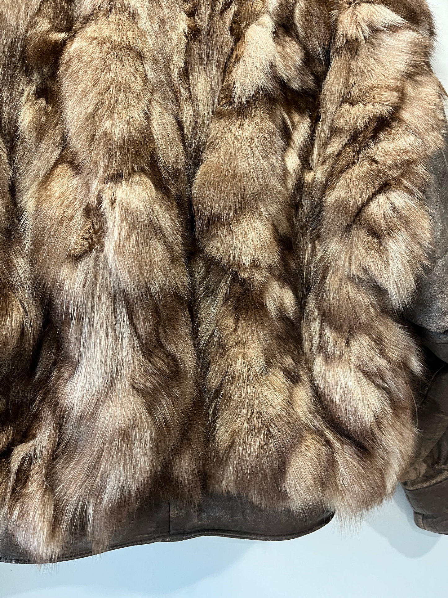 Veste en fourrure et cuir