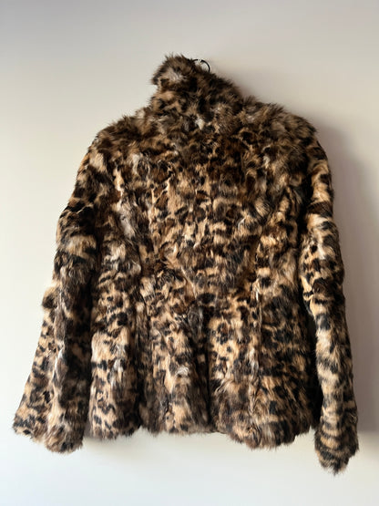Manteau en fourrure imprimé léopard