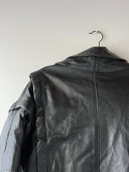 Veste en cuir noir modulable
