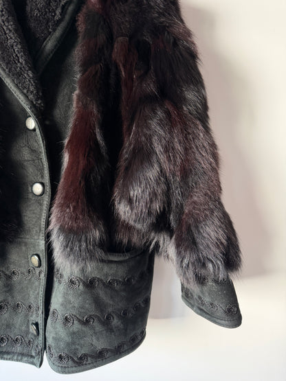 Veste en peau lainée et fourrure