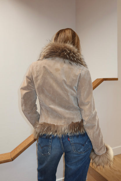 Veste en cuir avec bordures en fourrure beige