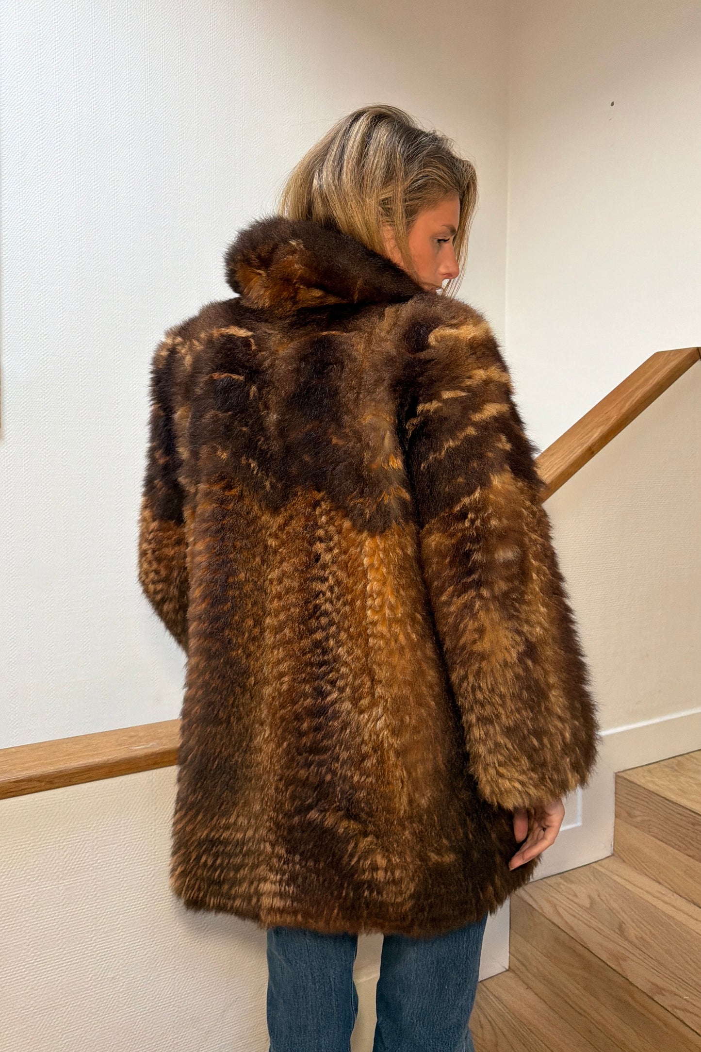 Manteau en fourrure marron