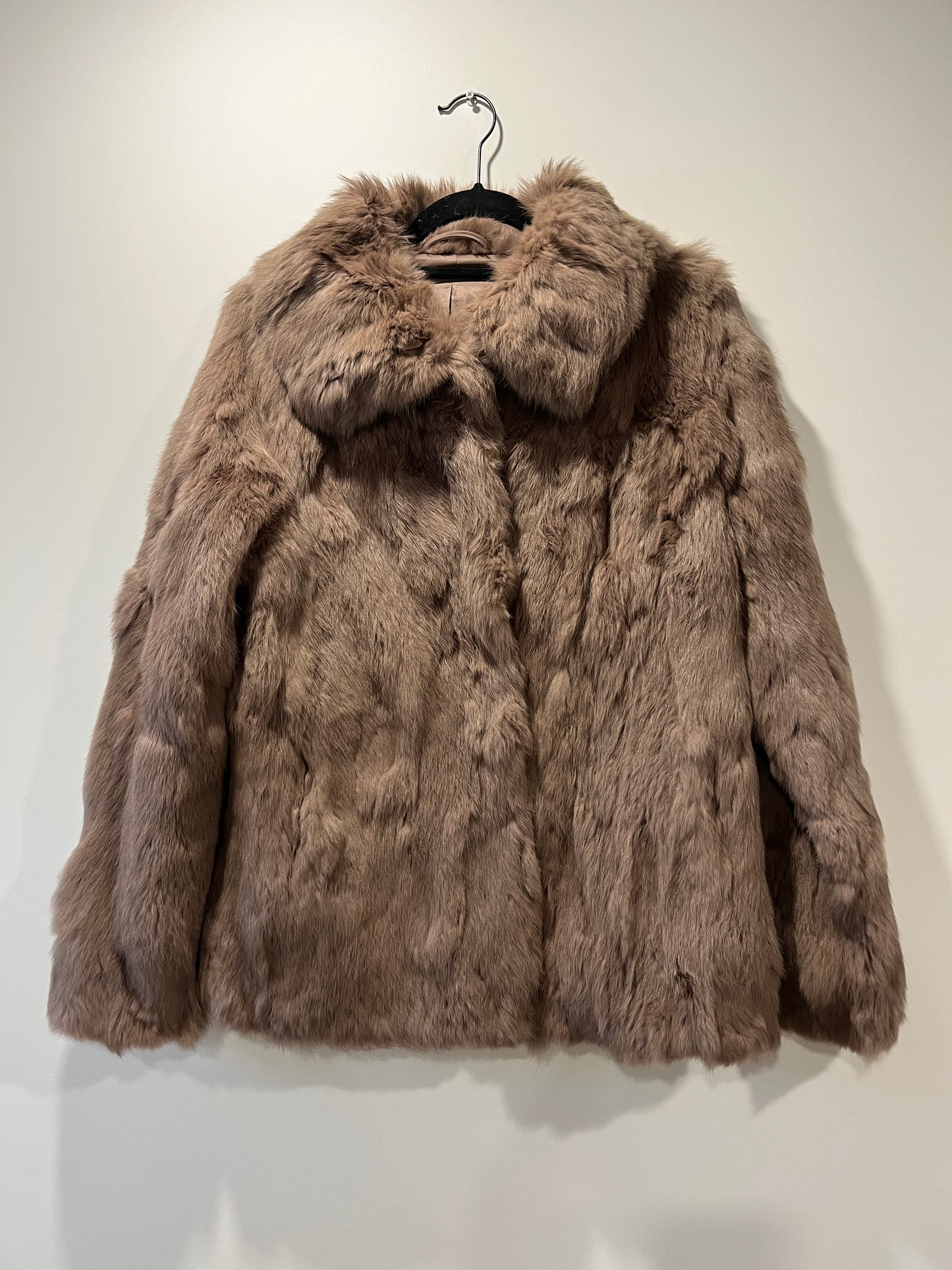 Manteau en fourrure taupe