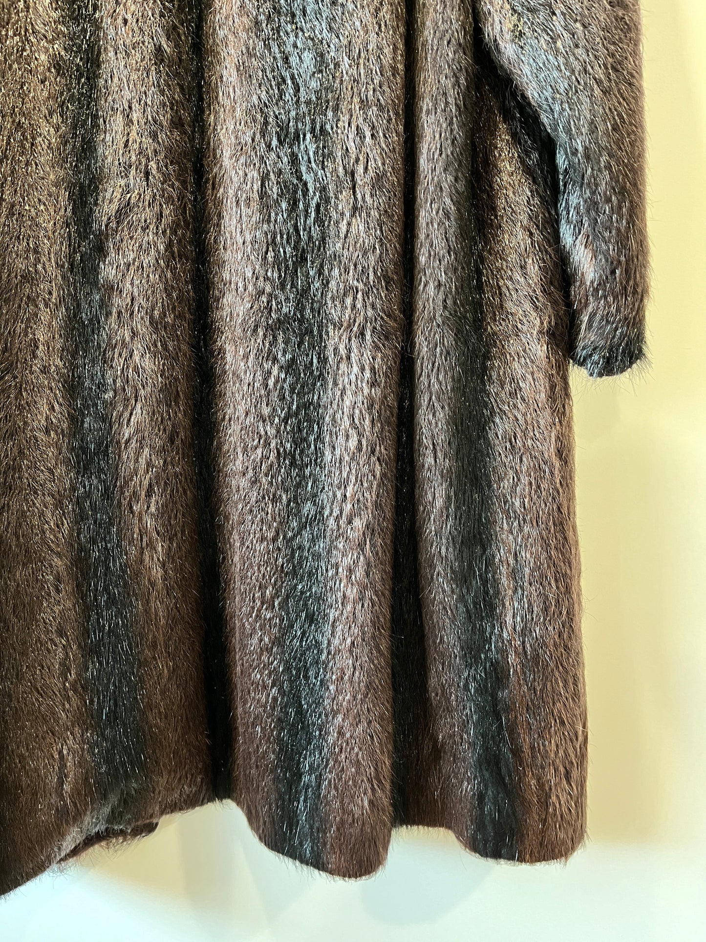 Manteau long en fourrure marron