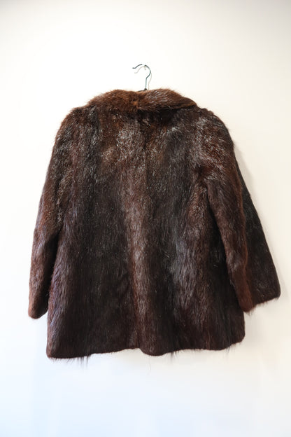 Manteau en fourrure marron