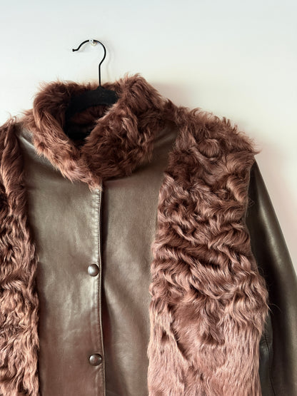 Veste en fourrure et cuir marron