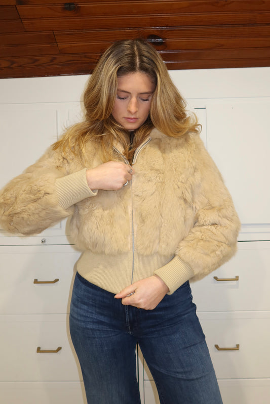 Veste courte en fourrure beige
