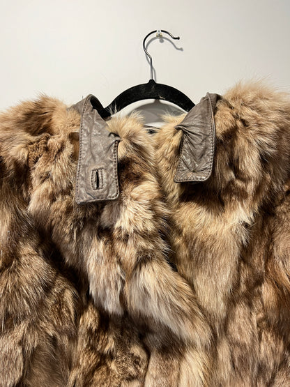 Veste en fourrure et cuir