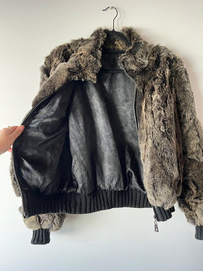 Veste en fourrure grise