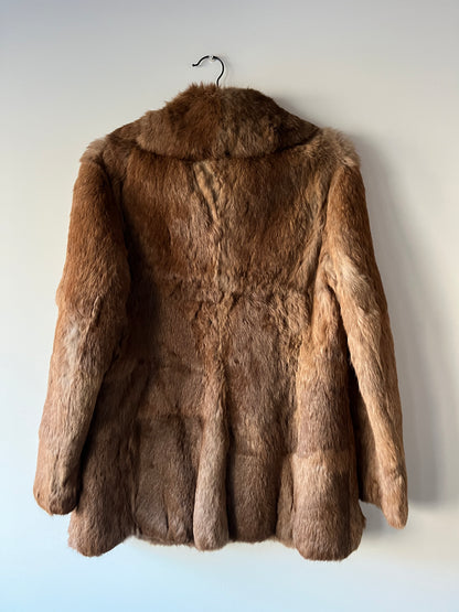 Manteau en fourrure taupe