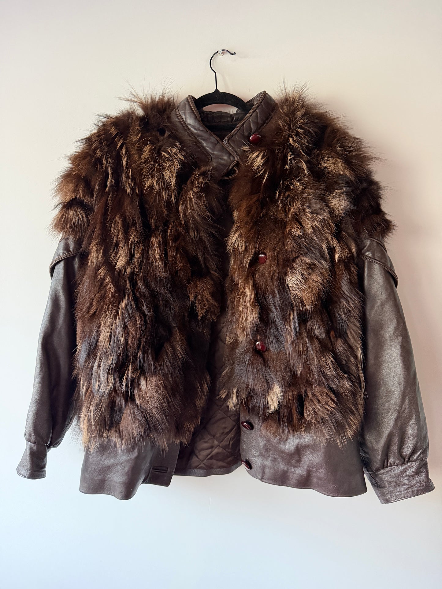 Veste en fourrure et cuir marron